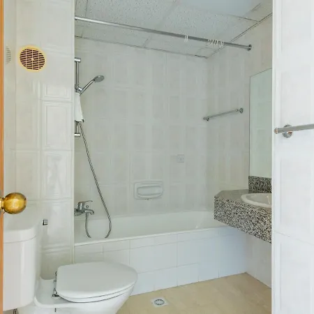 Sanders Gardens Apartment *